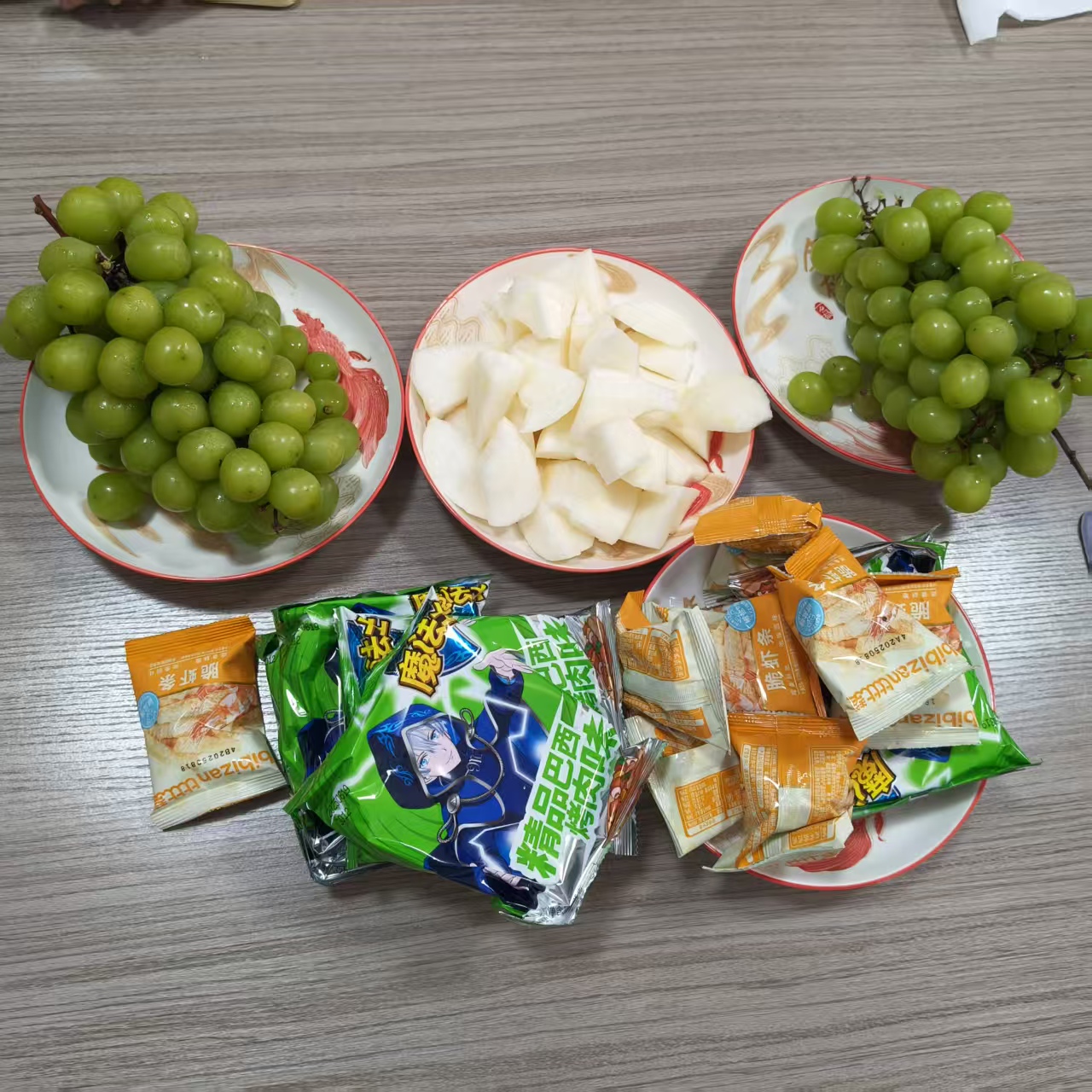 JOJO Pack's Snack Time