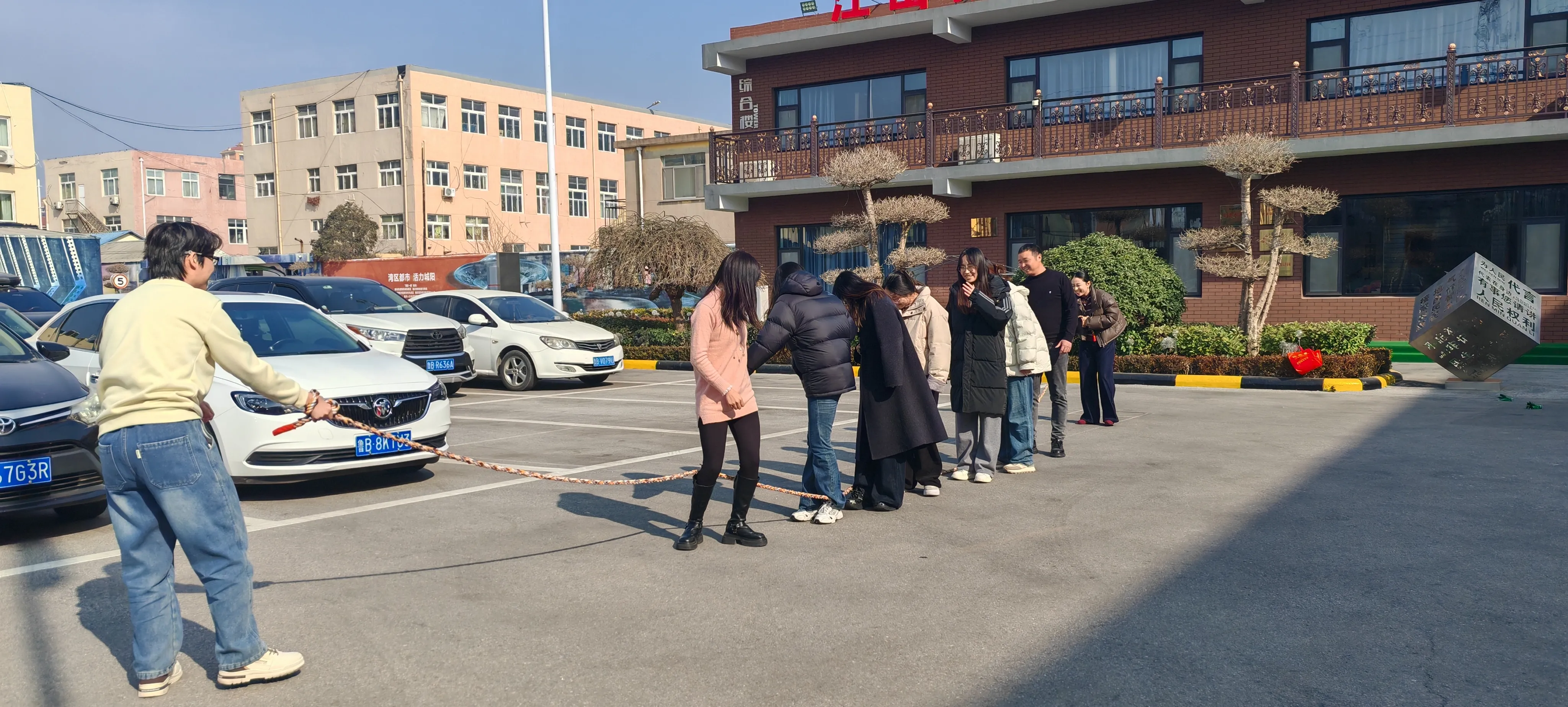 Team Spirit Soars at JOJO Pack