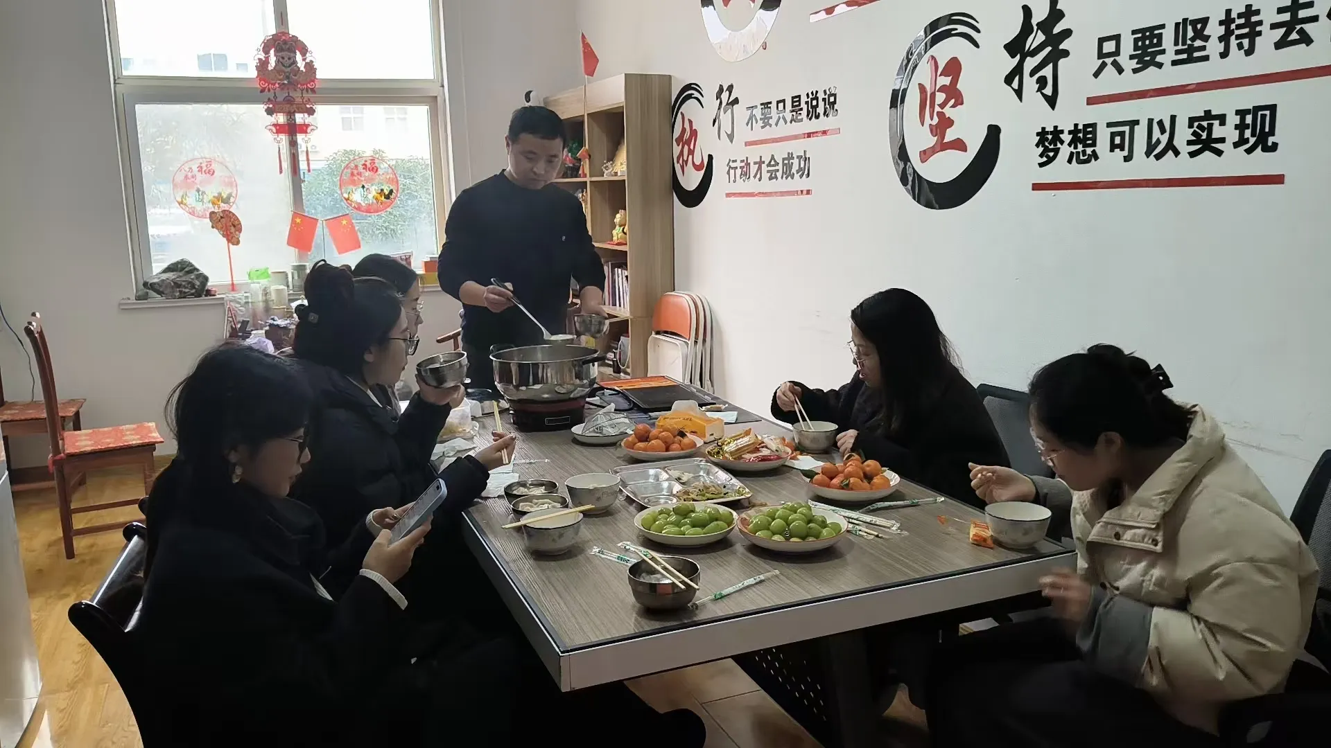 JOJO Pack Celebrates Lantern Festival with Tangyuan