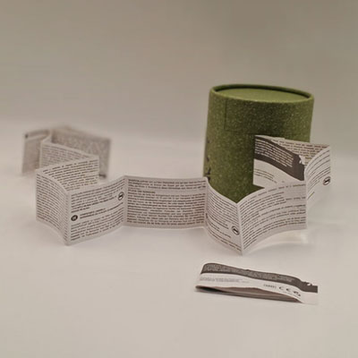 Cosmetics multi-layer folding label